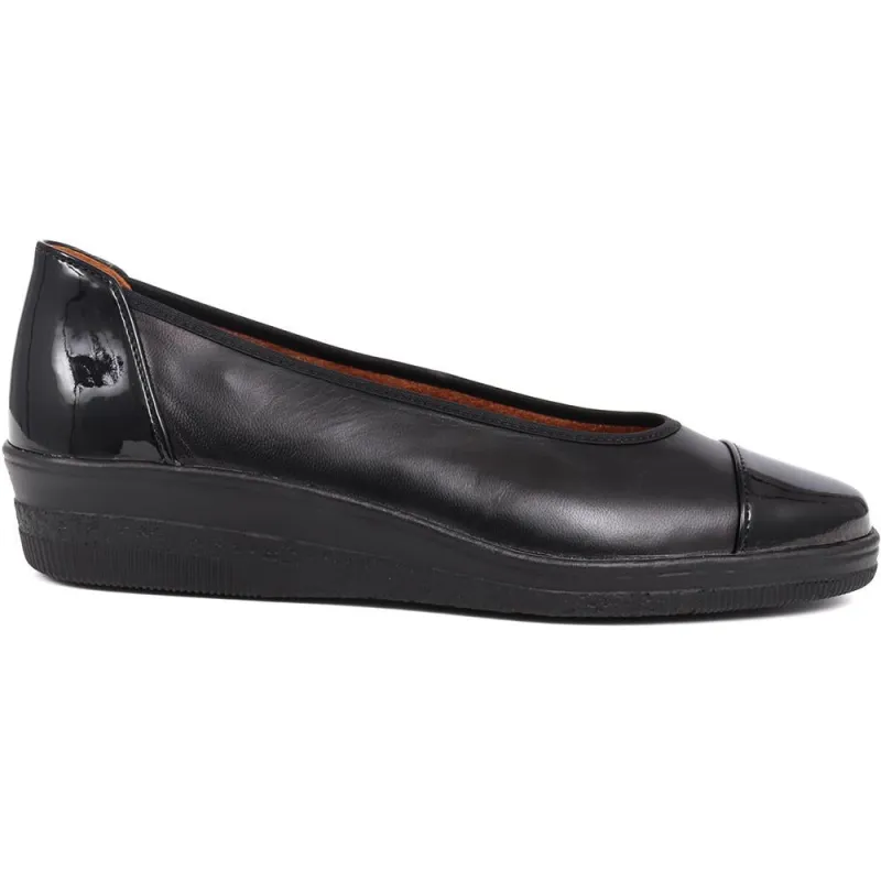 Petunia Ballet Pumps - GAB35504 / 321 587 - Black sold by Jones Bootmaker
