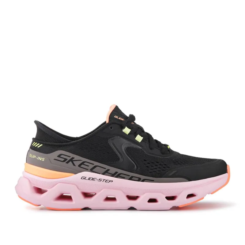 Slip-ins: Glide-Step Altus Trainers - SKE41554 / 327 525 - Black sold by Jones Bootmaker