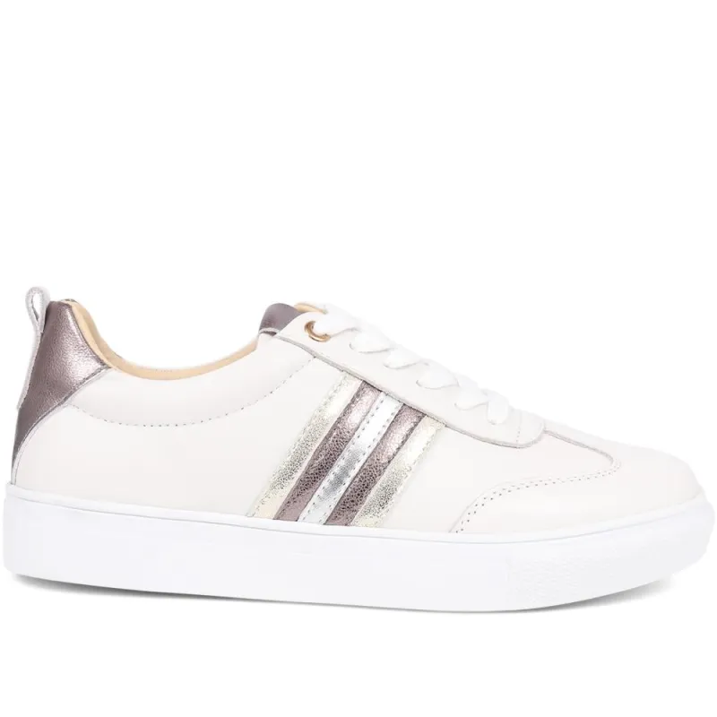 Aspyn Leather Trainers  - ASPYN / 325 132 - White Metallic sold by Jones Bootmaker