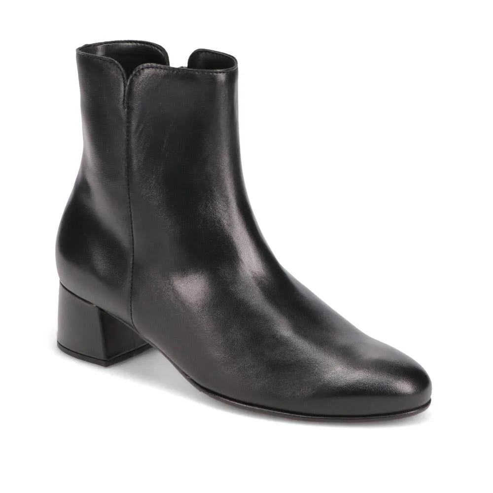 Abbey Smart Leather Ankle Boots - GAB41532 / 327 112 - Black sold by Jones Bootmaker product image thumbnail 2
