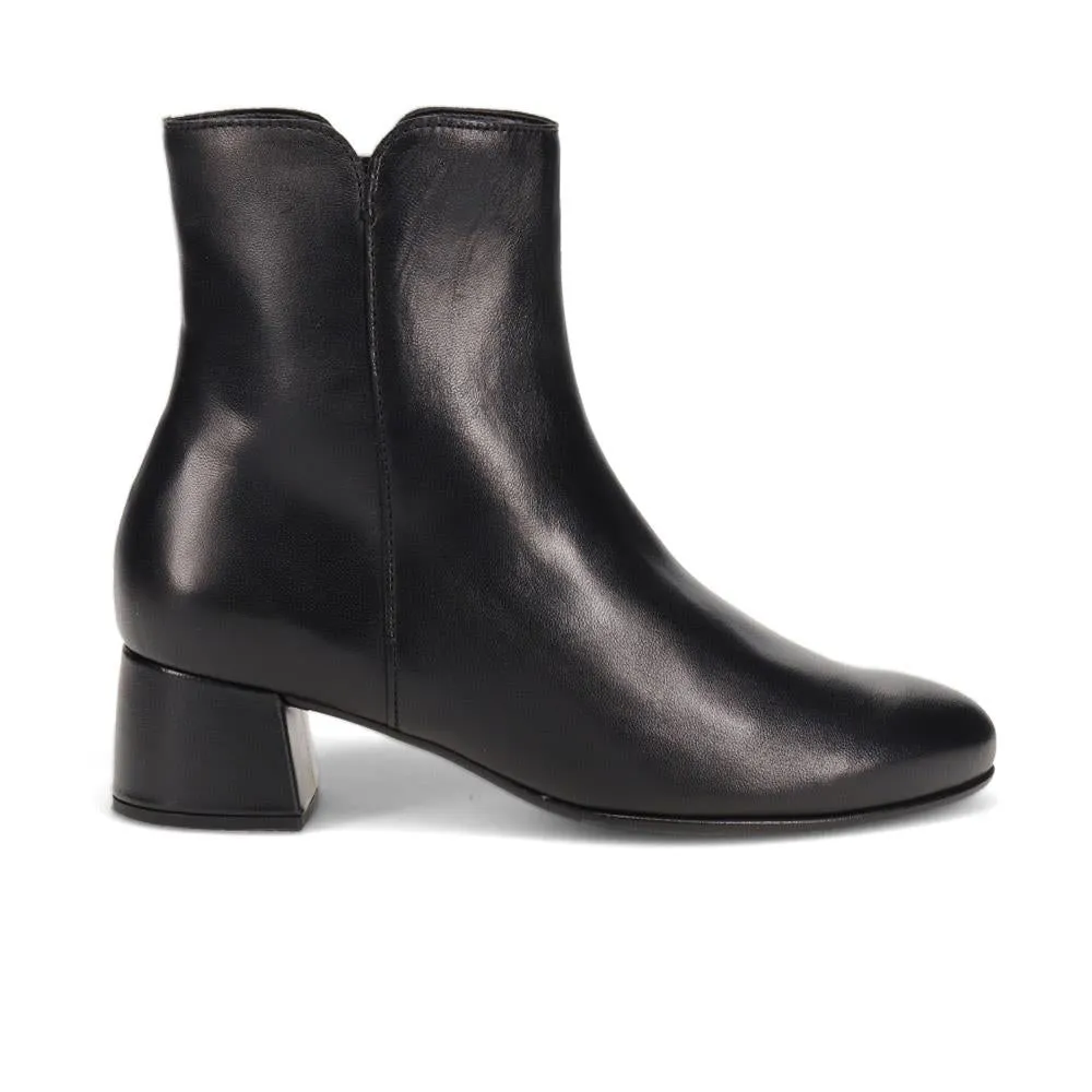 Abbey Smart Leather Ankle Boots - GAB41532 / 327 112 sold by Jones Bootmaker
