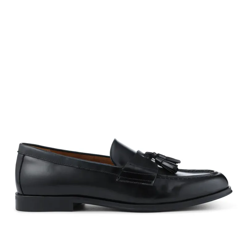 Rayleigh Leather Slip On Loafers - RAYLEIGH / 328 622 - Black Polished sold by Jones Bootmaker