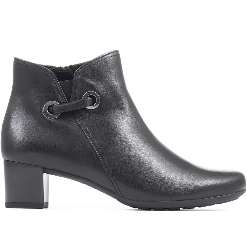 Keegan Heeled Leather Ankle Boots - GAB36544 / 323 038 - Black sold by Jones Bootmaker