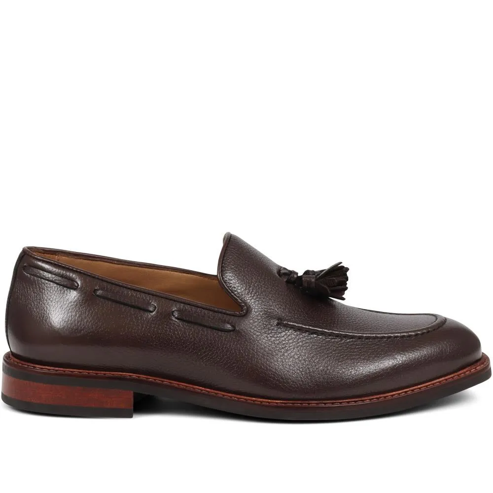 Rhett Gents Suede Tassel Loafers - RHETT / 324 381 - Brown Grain sold by Jones Bootmaker