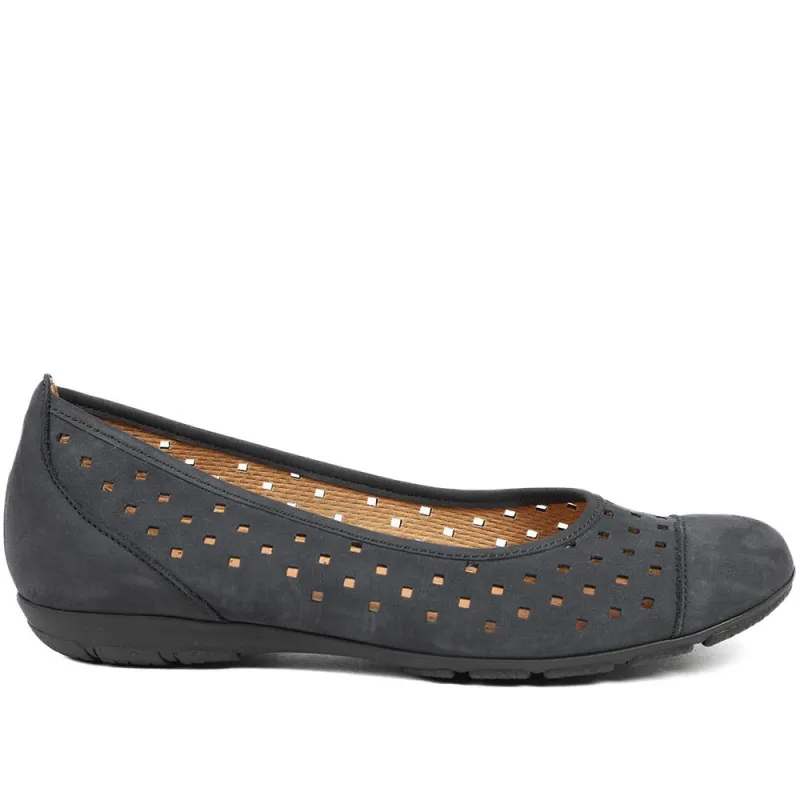 Ruffle Cut-Out Leather Pumps - GAB29571 / 314 659 - Navy Nubuck made by Jones Bootmaker