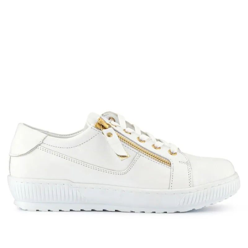 Padova Wide-Fit Leather Trainers - PADOVAWIDE / 326 787 - White made by Jones Bootmaker