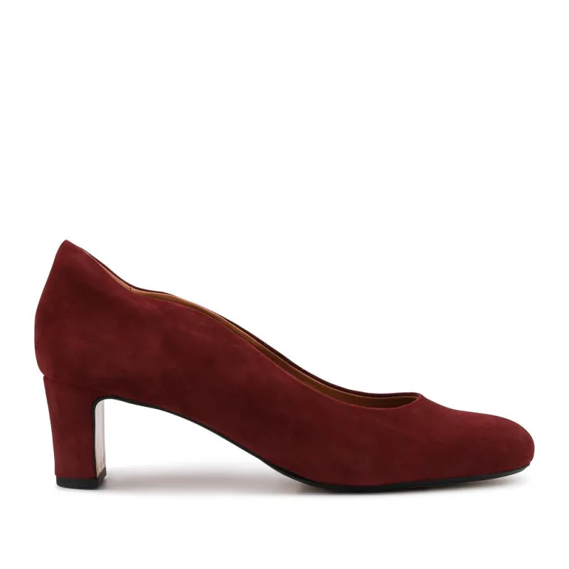 Zoey Leather Court Shoes - ZOEY / 323 597 - Burgundy made by Jones Bootmaker