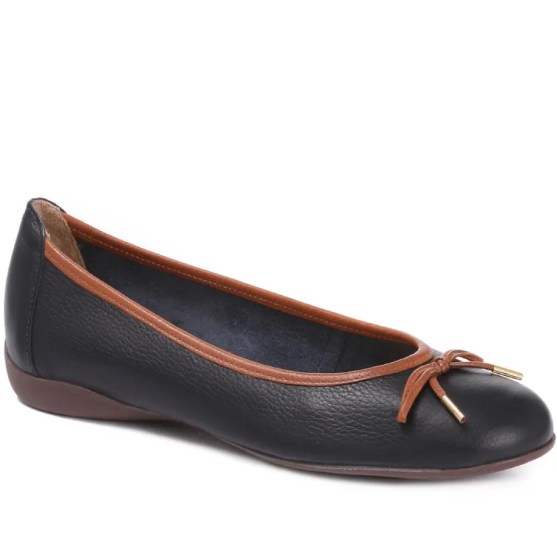 Leather Ballet Flat - GLO28512 / 313 772 sold by Jones Bootmaker