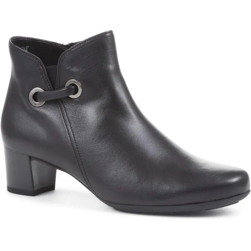Keegan Heeled Leather Ankle Boots - GAB36544 / 323 038 sold by Jones Bootmaker