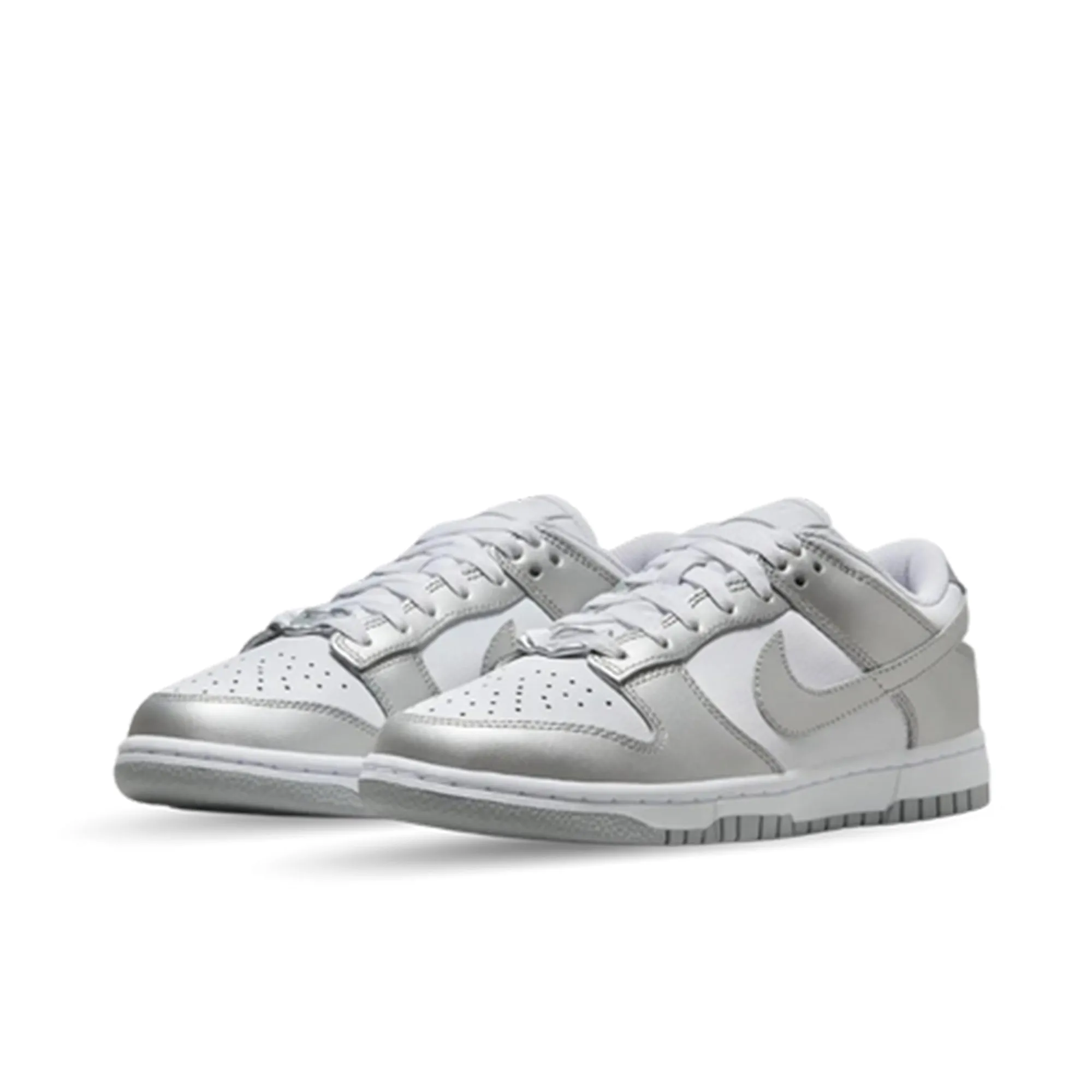 Nike Dunk Low Metallic Silver (W) sold by KeepItSneaker product image thumbnail 2