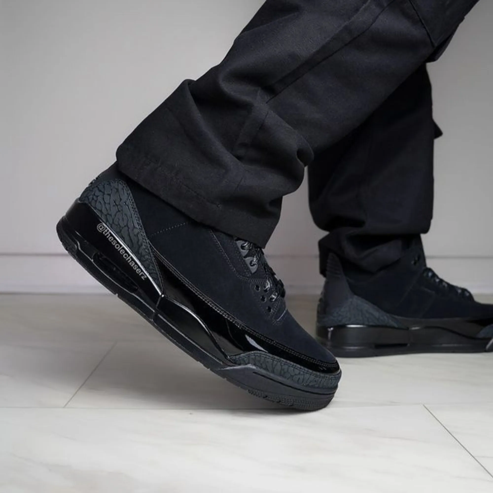 Nike Air Jordan 3 Retro Black Cat (2025) sold by KeepItSneaker product image thumbnail 3