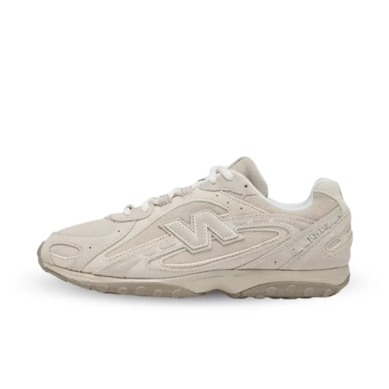 New Balance 204L Timberwolf sold by KeepItSneaker