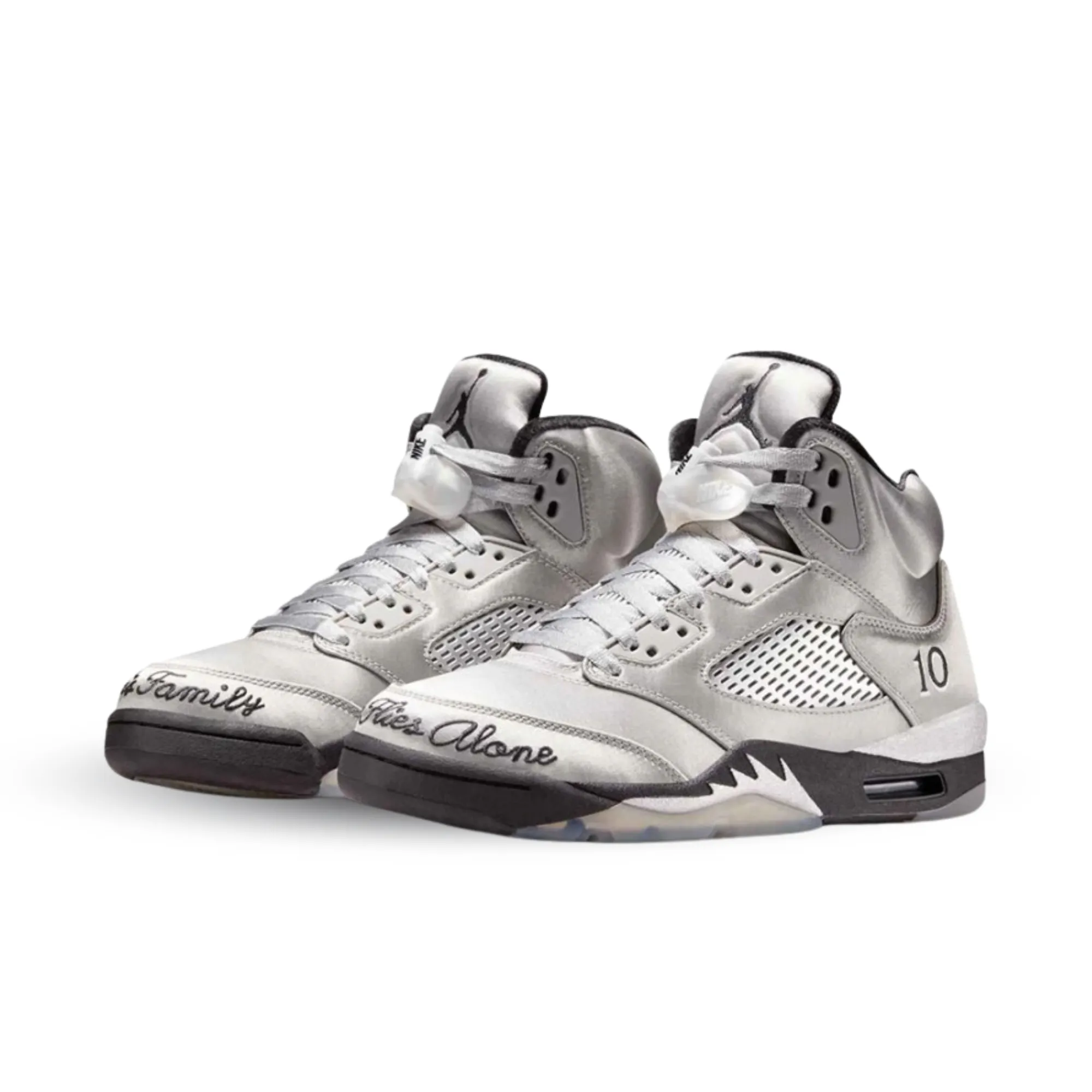 Air Jordan 5 Retro Wings (2025) sold by KeepItSneaker product image thumbnail 2