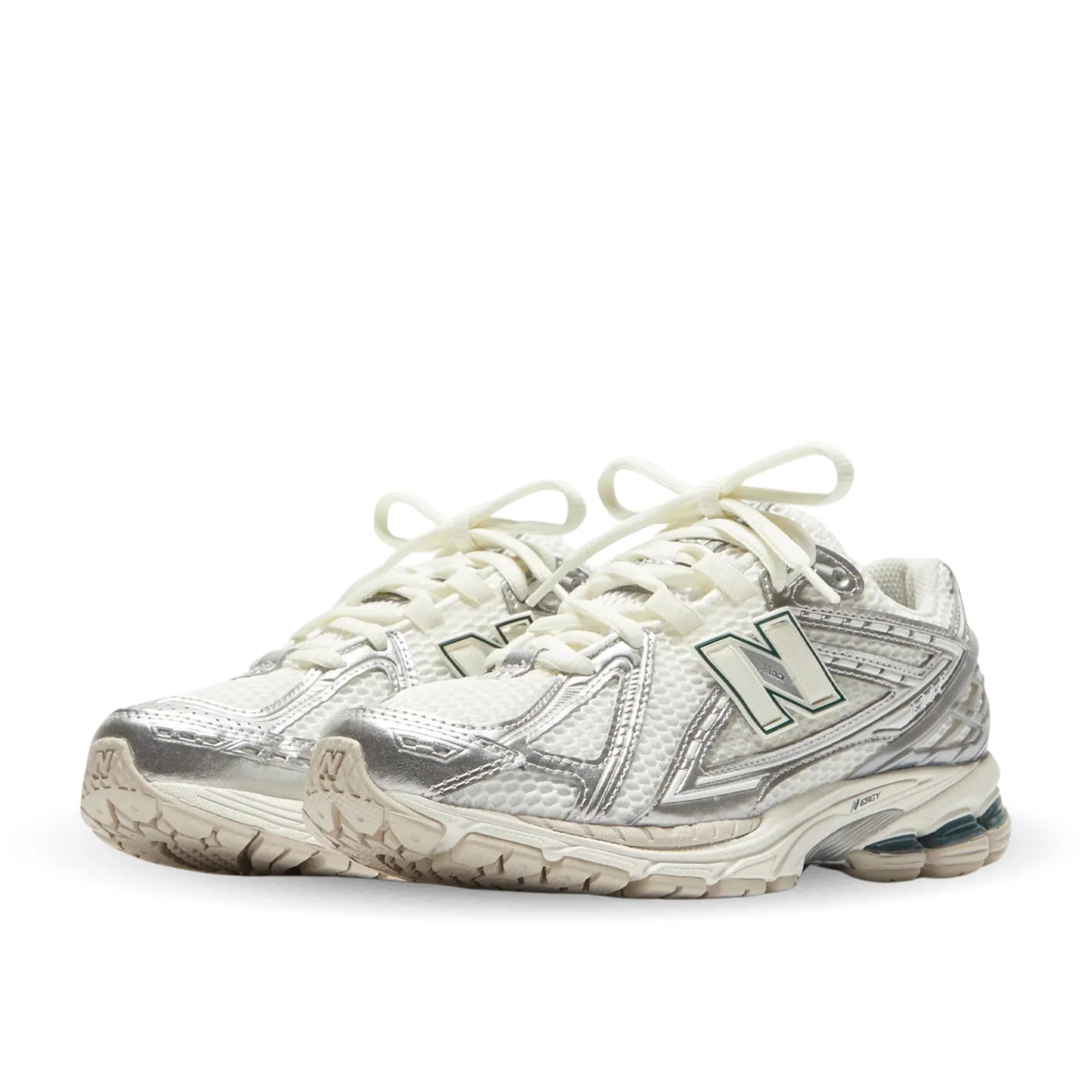 New Balance 1906R Silver Metallic Cream sold by KeepItSneaker product image thumbnail 2
