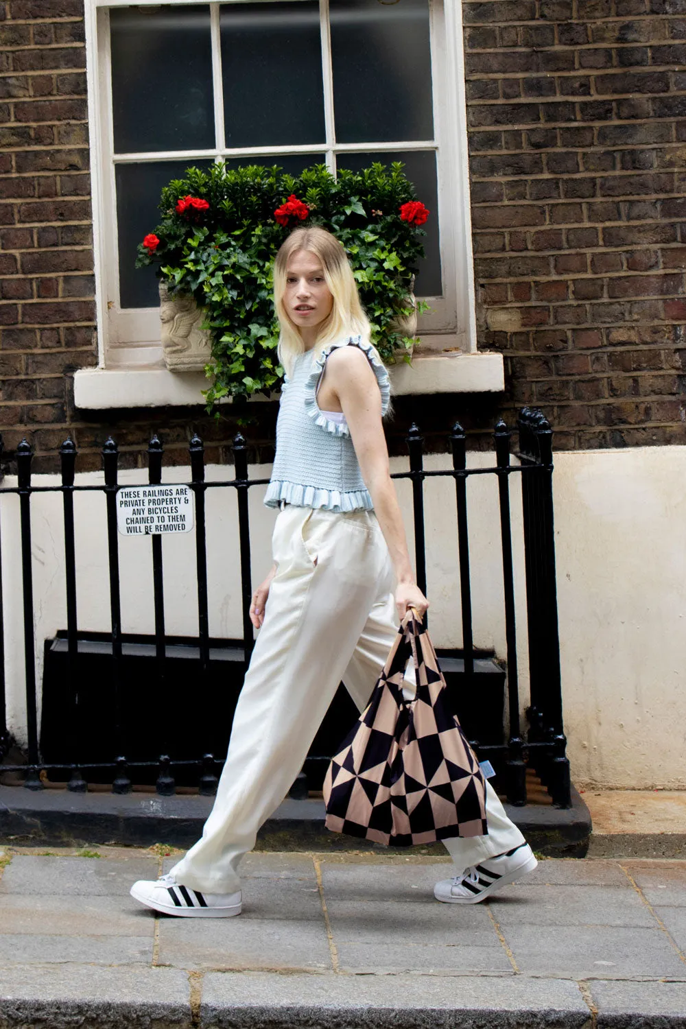 Coffee | Medium sold by Kind Bag product image thumbnail 5