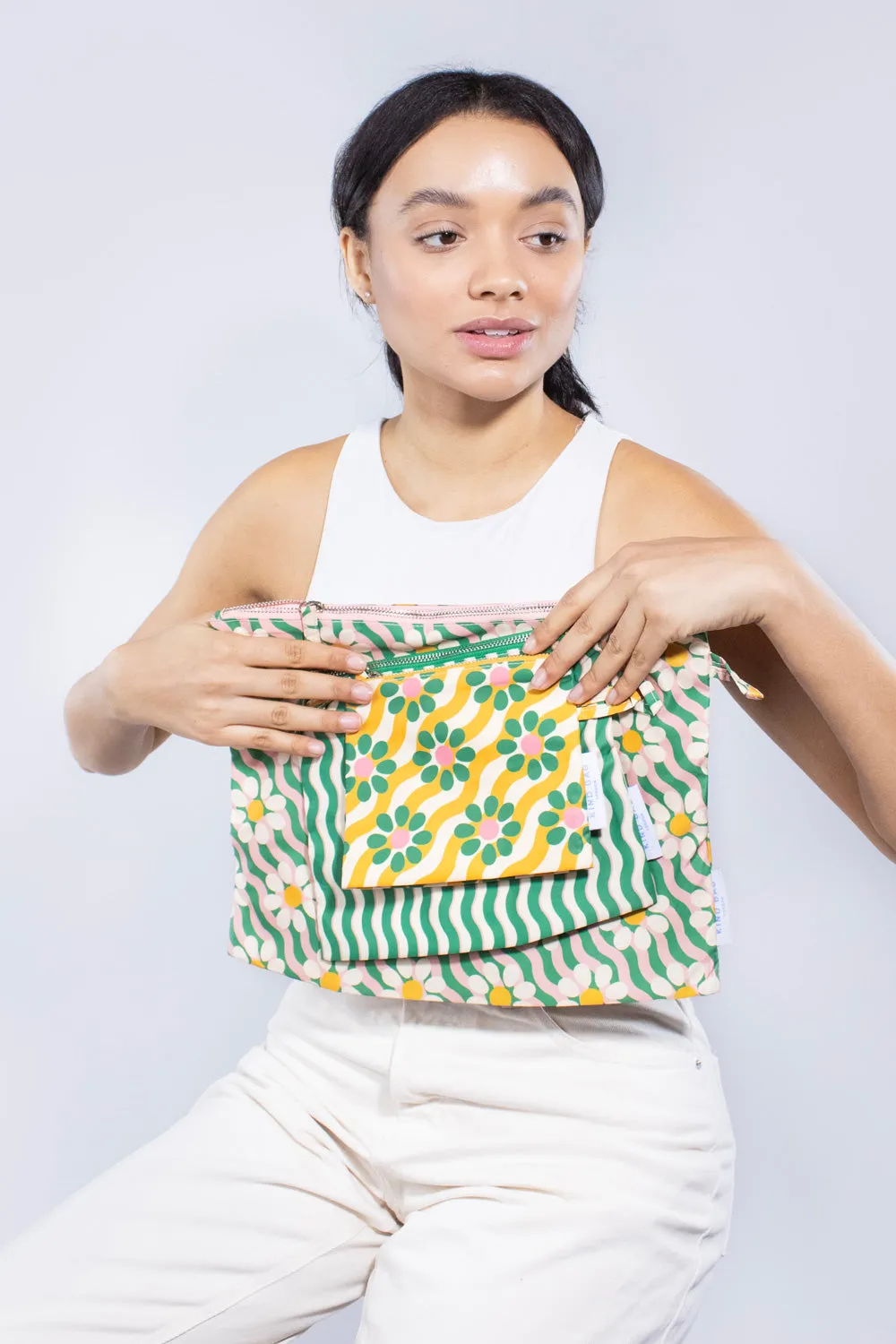 Pouches | Wavy Daisy | Set of 3 sold by Kind Bag product image thumbnail 4