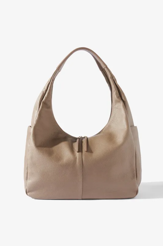 AMELIA TRAVEL + WEEKENDER BAG - CLAY sold by Kinnon