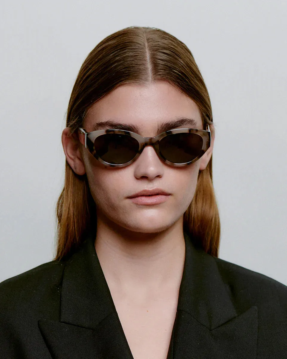 WINNIE - Cookie Dough Sunglasses by A.Kjaerbede sold by Komodo Fashion product image thumbnail 5
