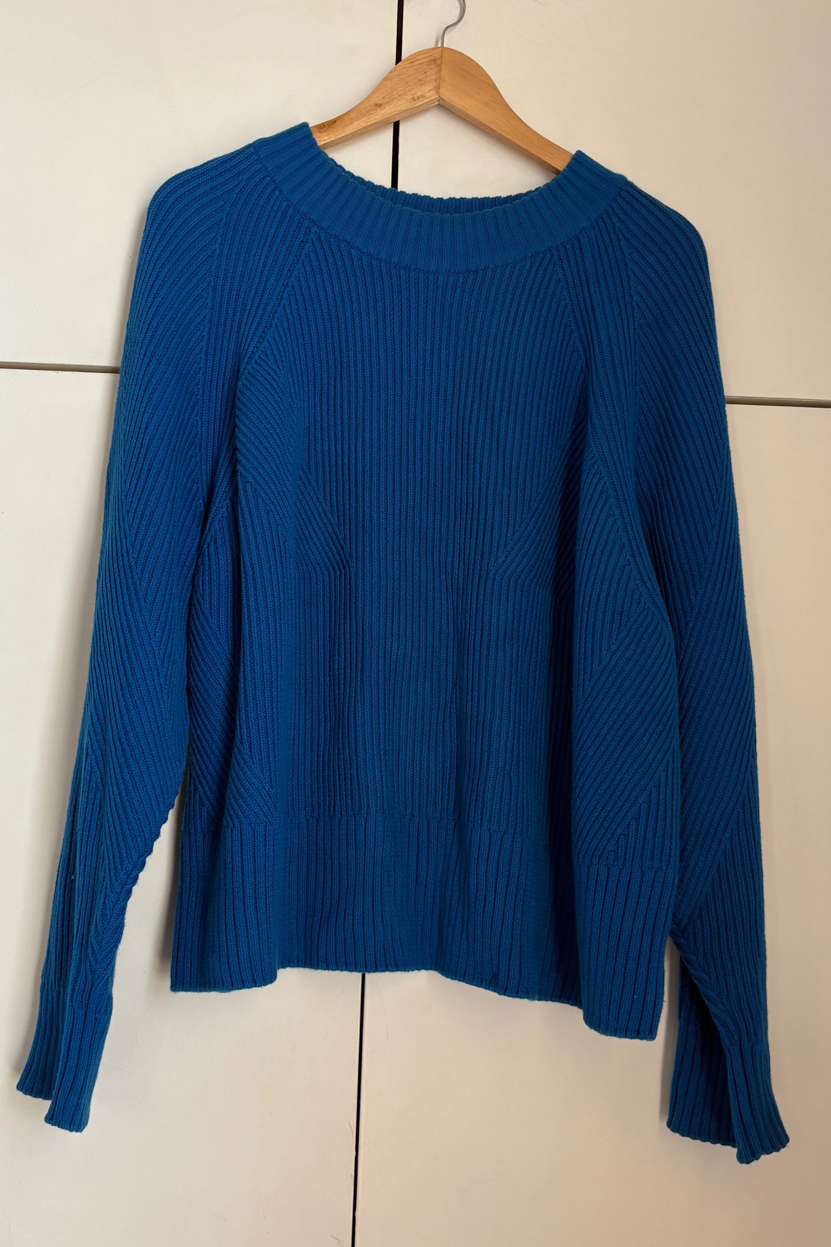 Henri Crew sold by Kowtow product image thumbnail 2