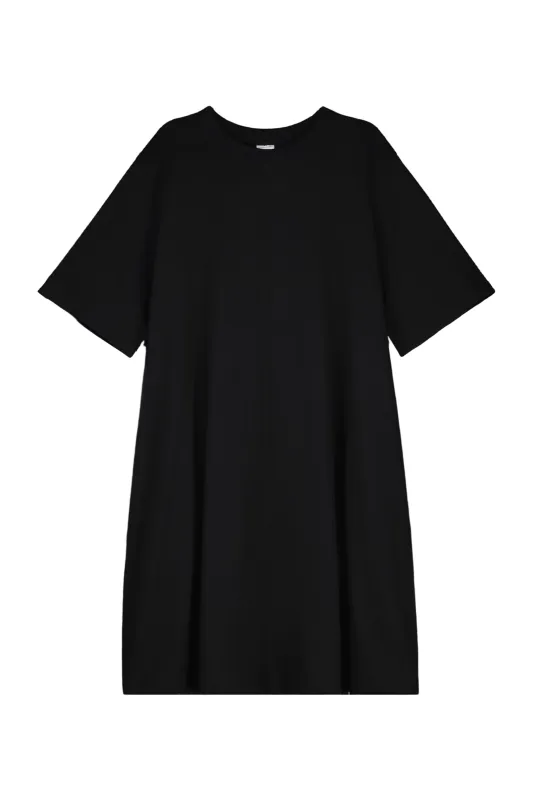 Silhouette Dress sold by Kowtow