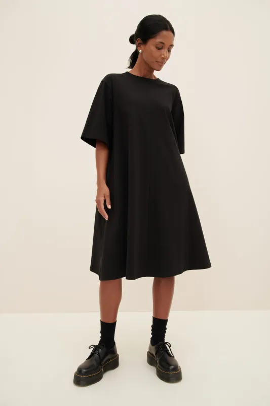 Silhouette Dress sold by Kowtow