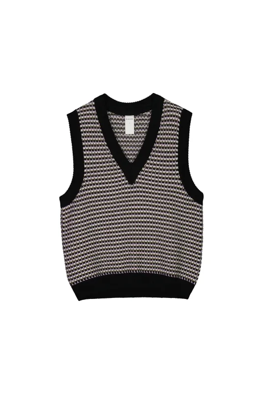 Blanket Vest sold by Kowtow