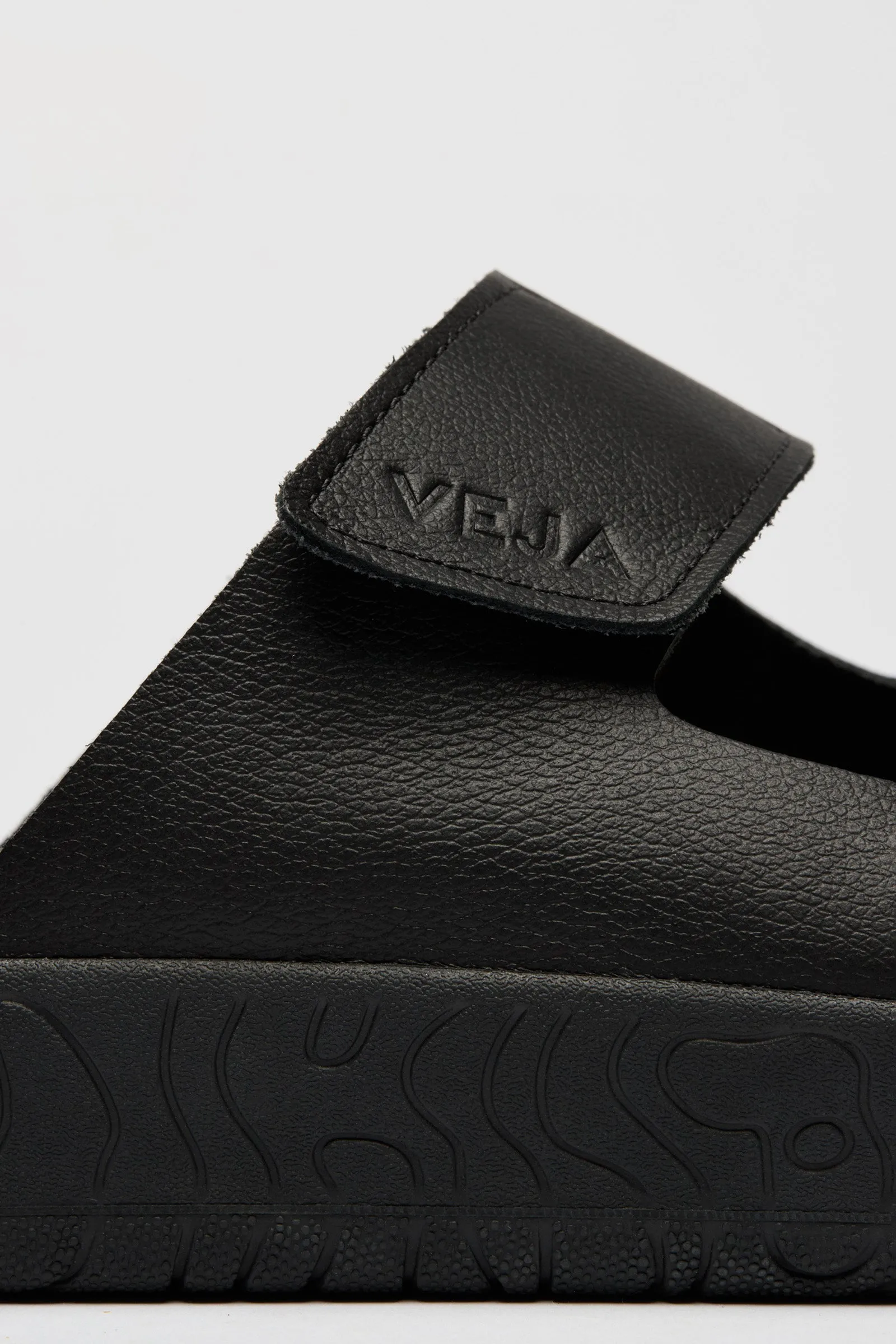 Etna Leather sold by Kowtow product image thumbnail 2