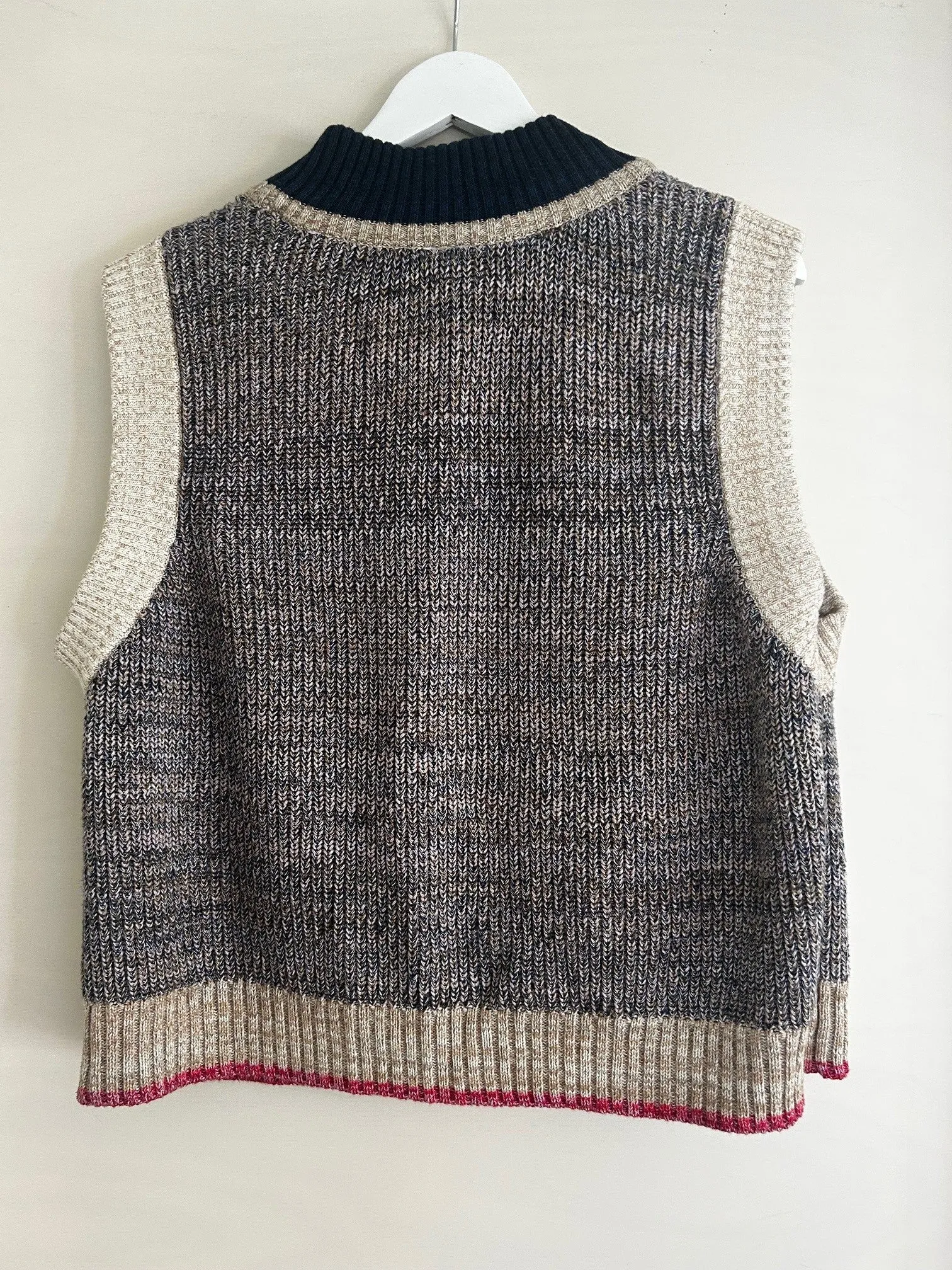 Vest 03 sold by Kowtow product image thumbnail 3