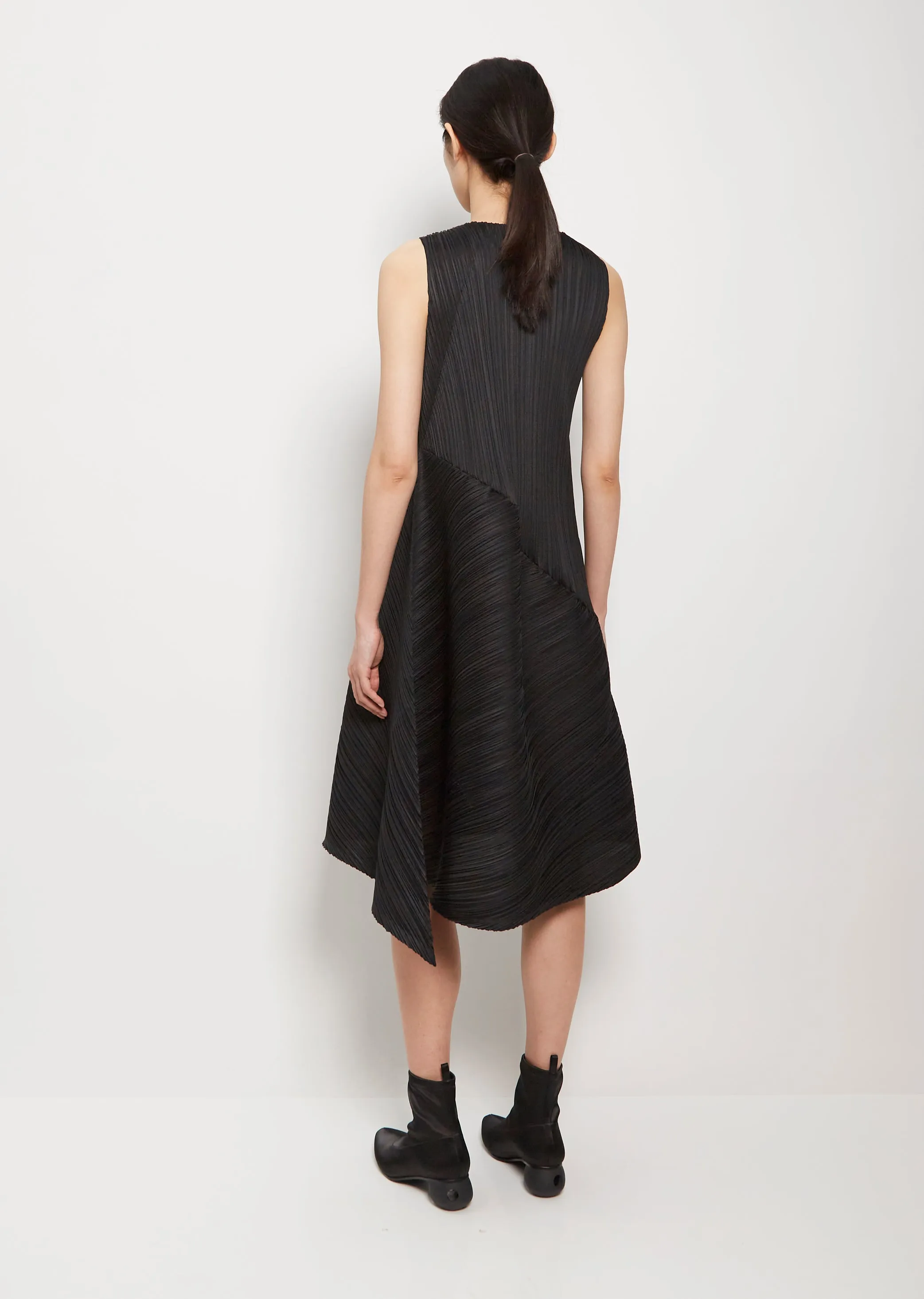 Pleats Cala Dress sold by La Garconne product image thumbnail 3