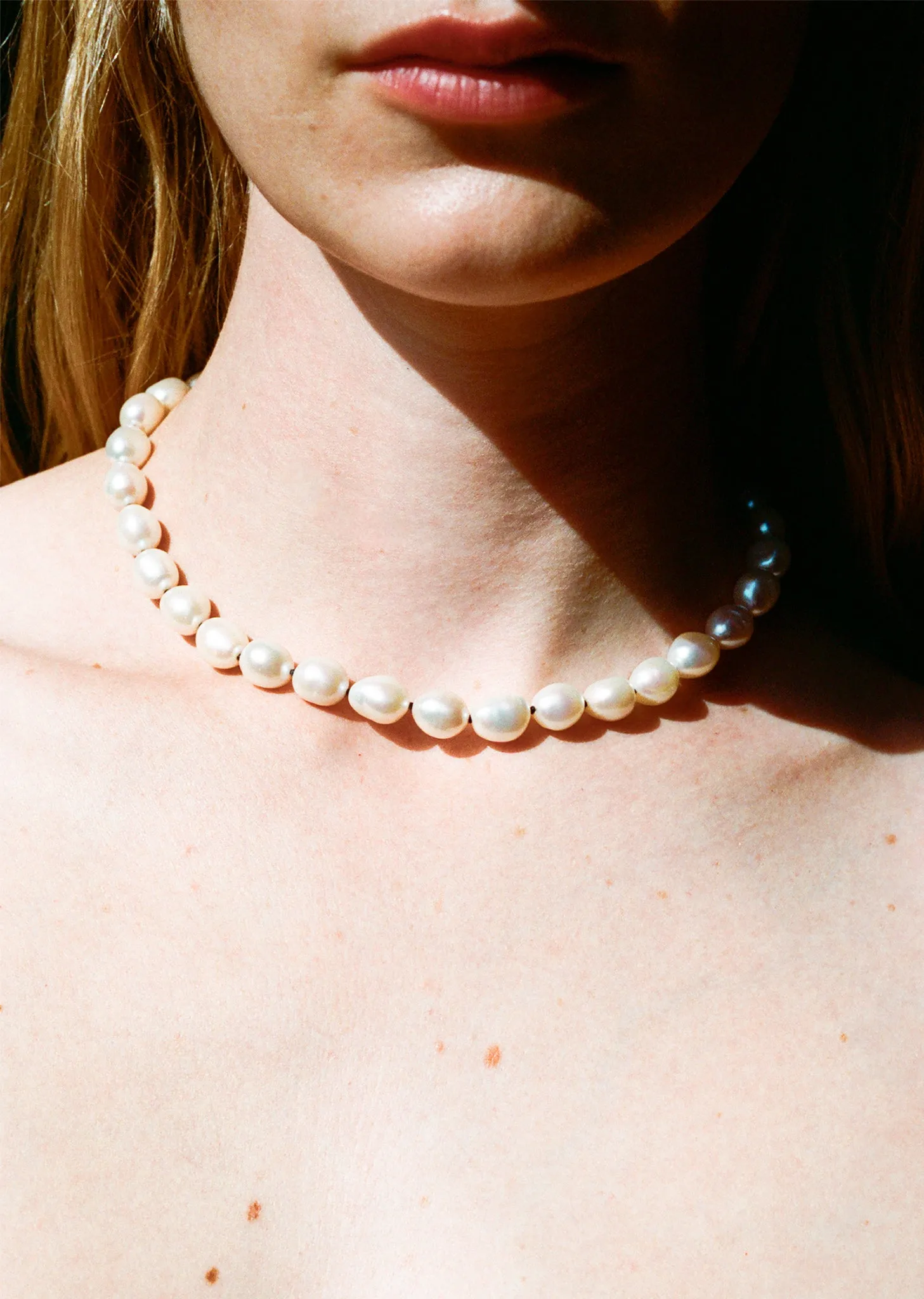 Simple Baroque Pearl Collar sold by La Garconne product image thumbnail 2