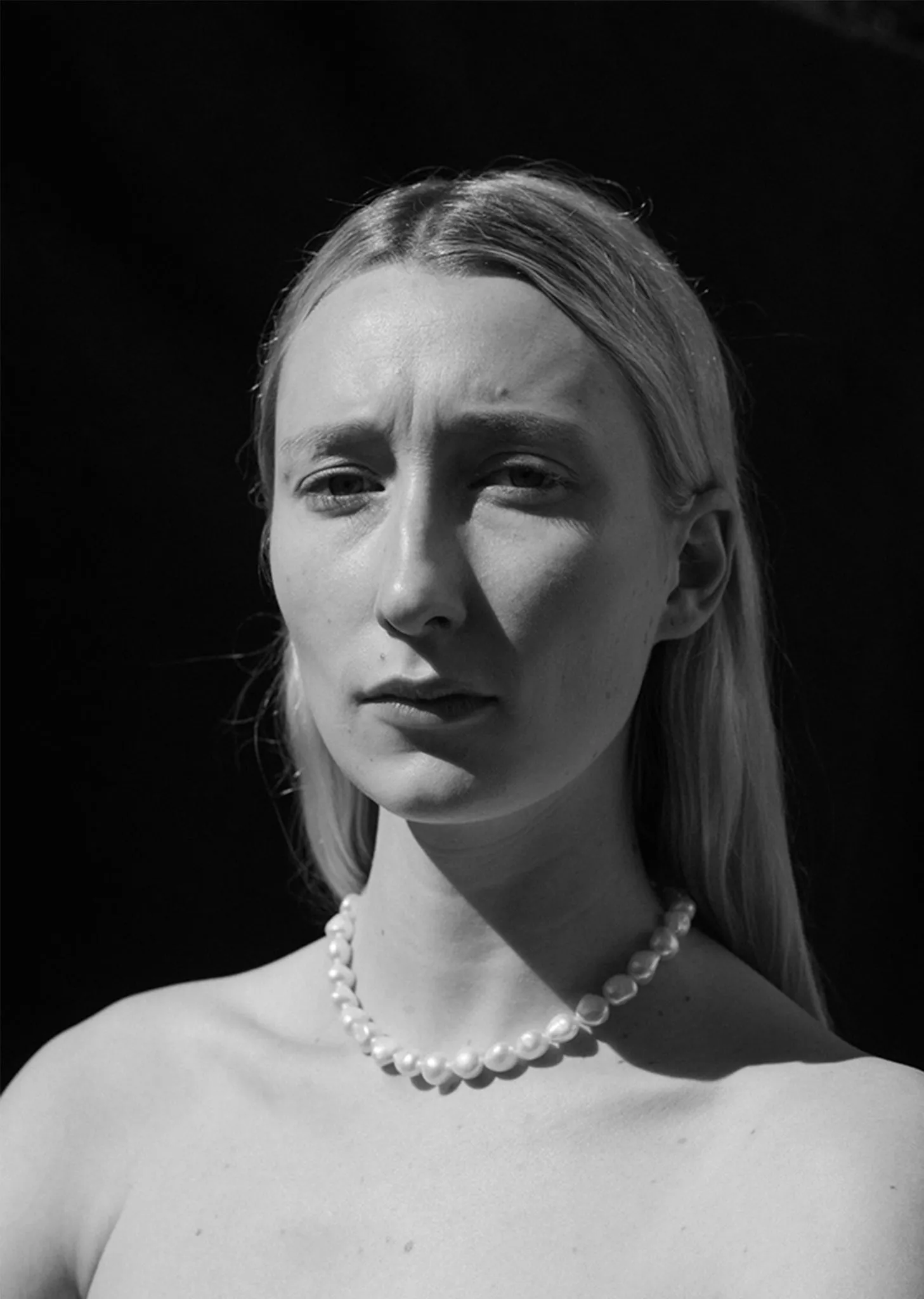 Simple Baroque Pearl Collar sold by La Garconne product image thumbnail 3