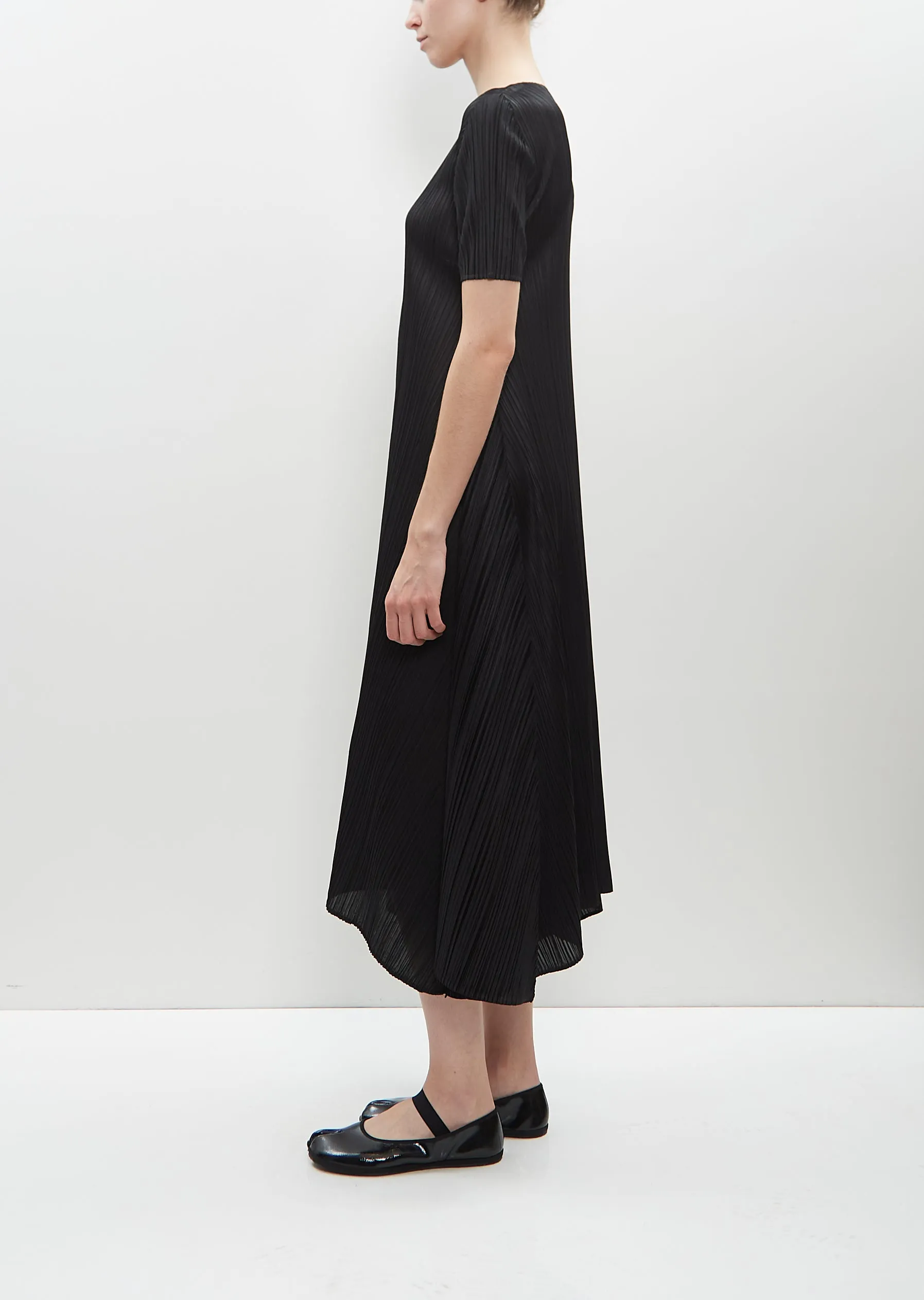 Efficient Square Dress sold by La Garconne product image thumbnail 2