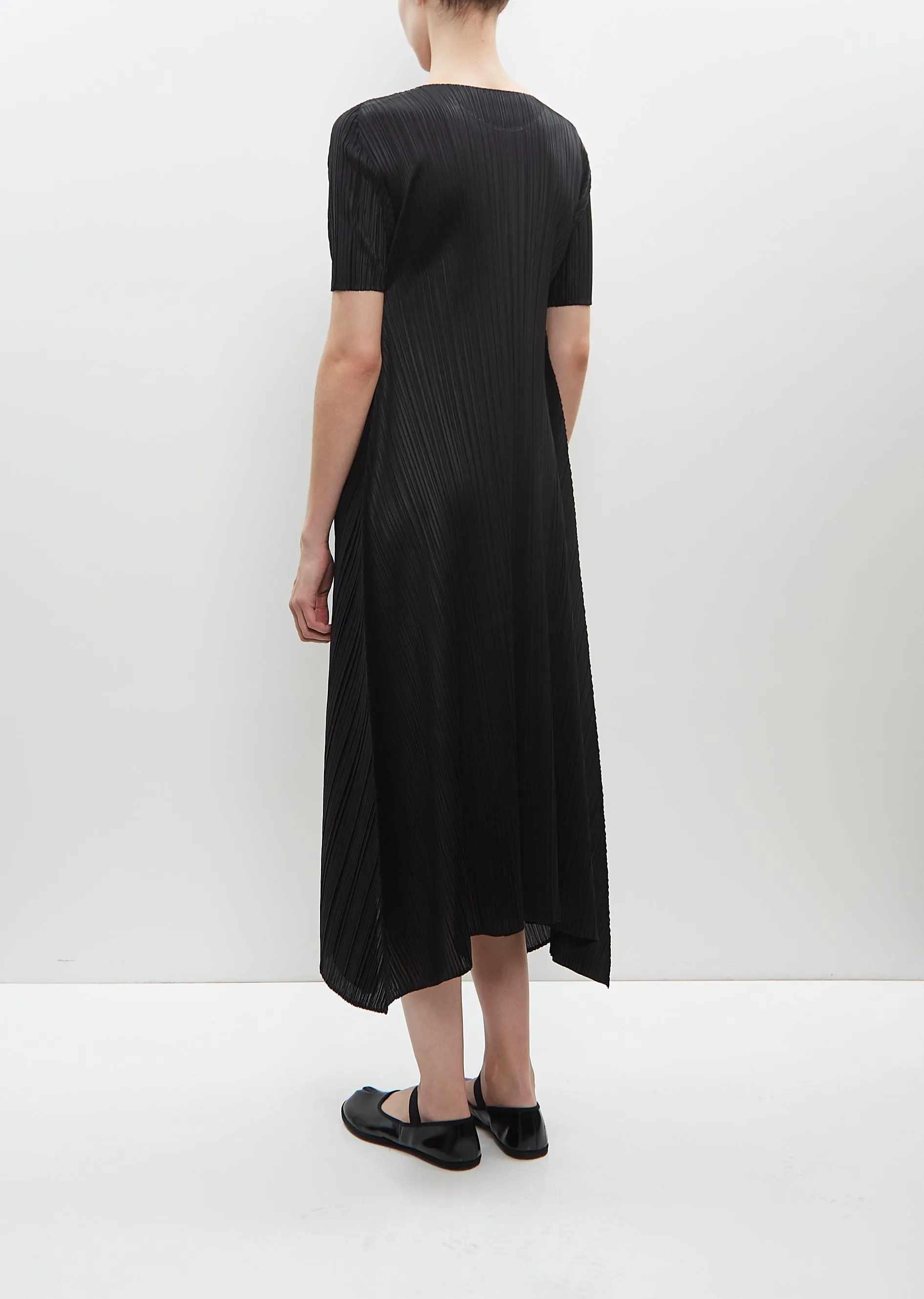 Efficient Square Dress sold by La Garconne product image thumbnail 3