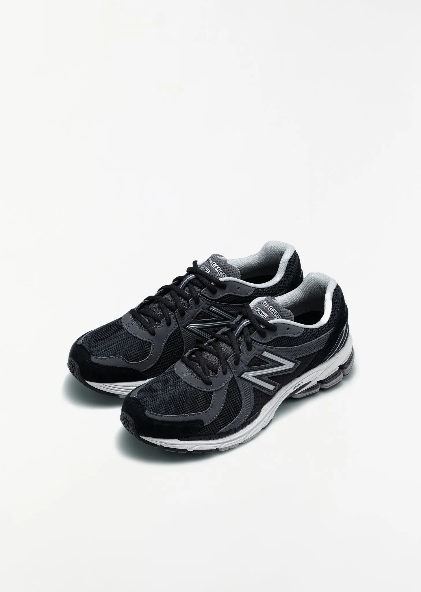 New Balance 860v2 — Black / Grey sold by La Garconne product image thumbnail 2