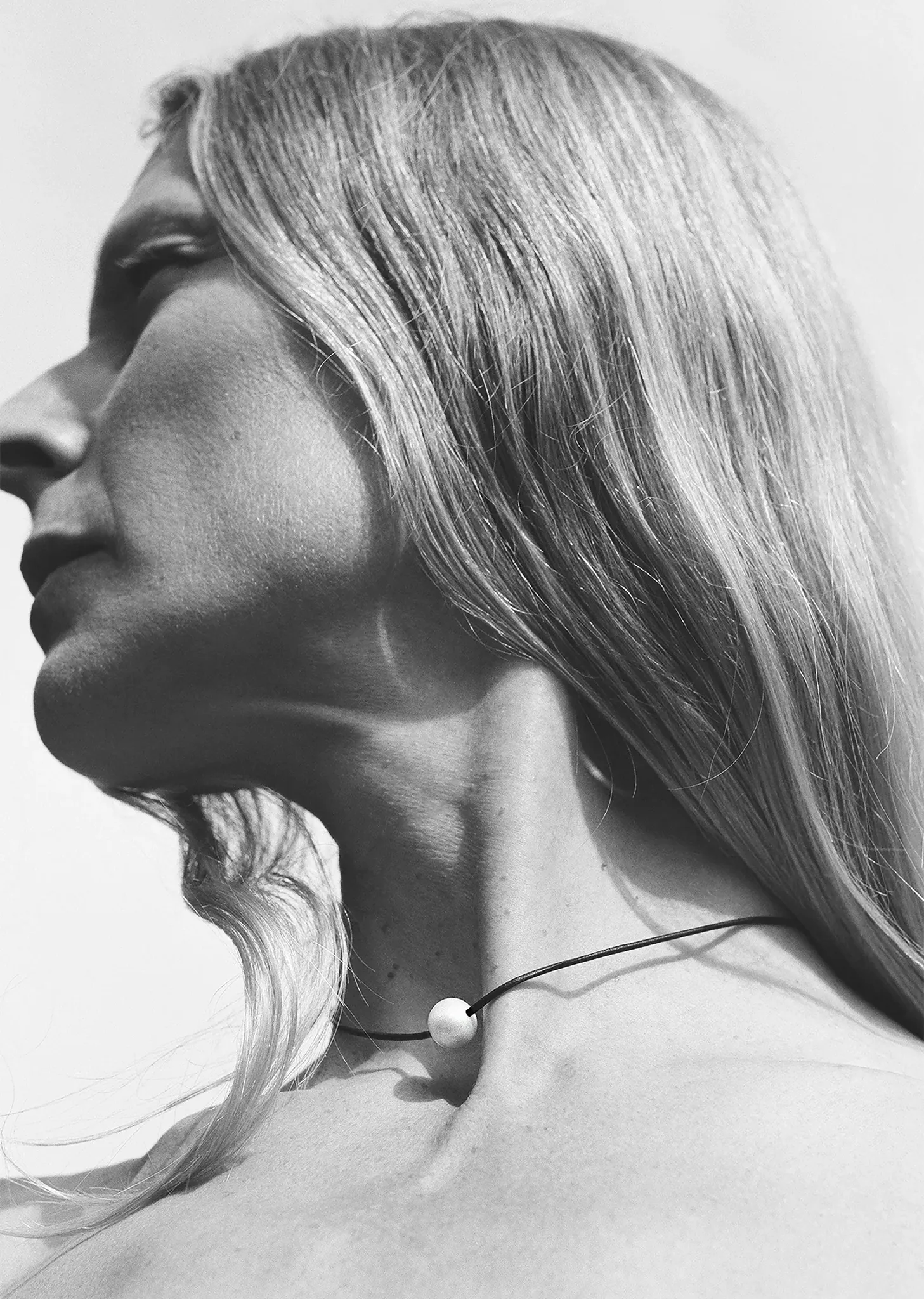 Circle Pearl Choker sold by La Garconne product image thumbnail 3