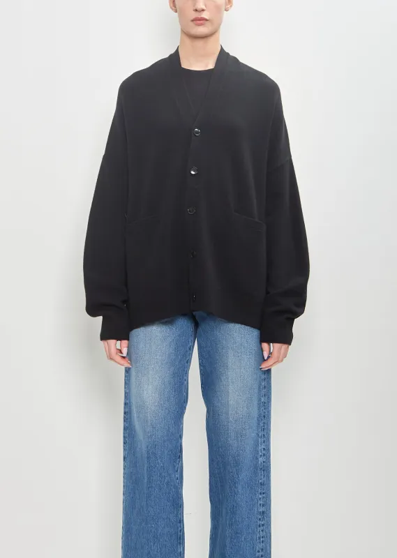 Stretch Cashmere n°24 Tokio Cardigan — Raven sold by La Garconne