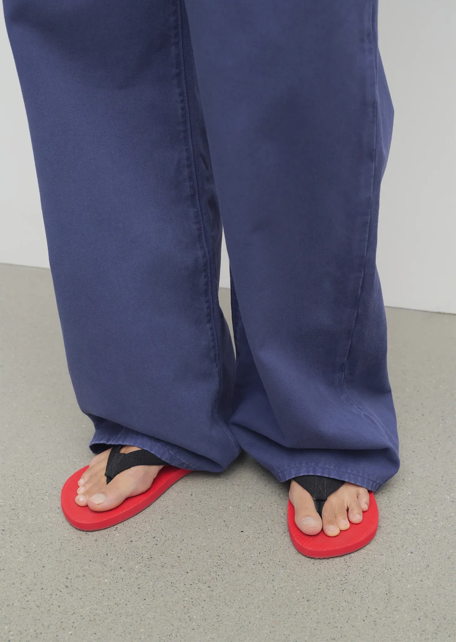 Dune Classic — Scarlet sold by La Garconne product image thumbnail 3