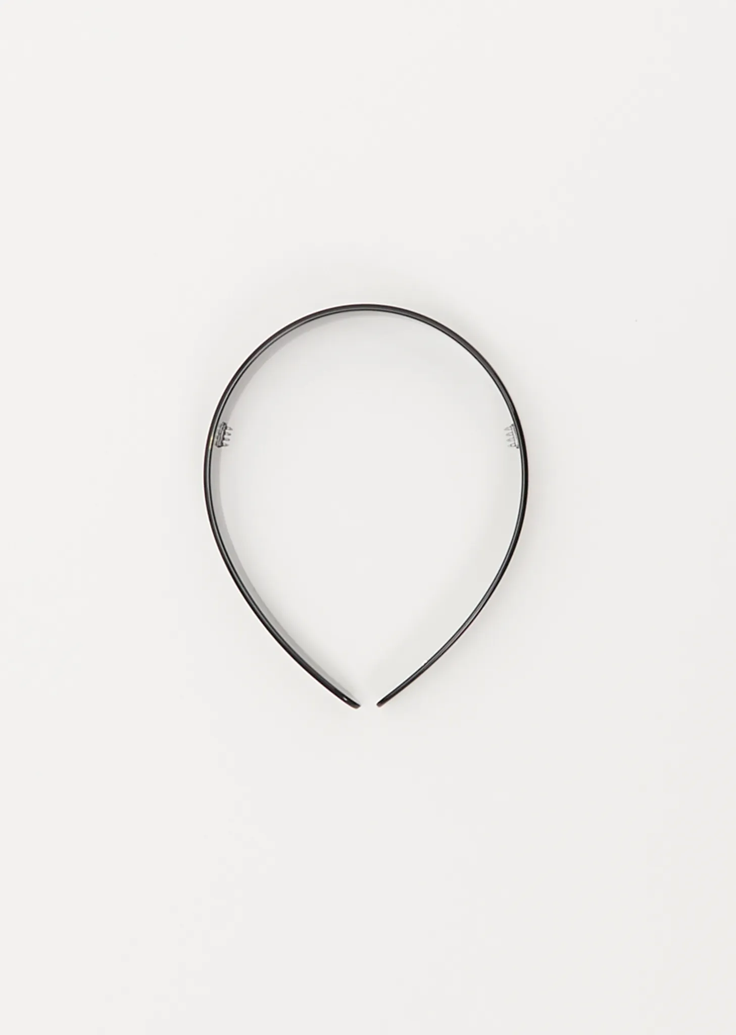 Thin Bessette Headband — Noir sold by La Garconne product image thumbnail 2