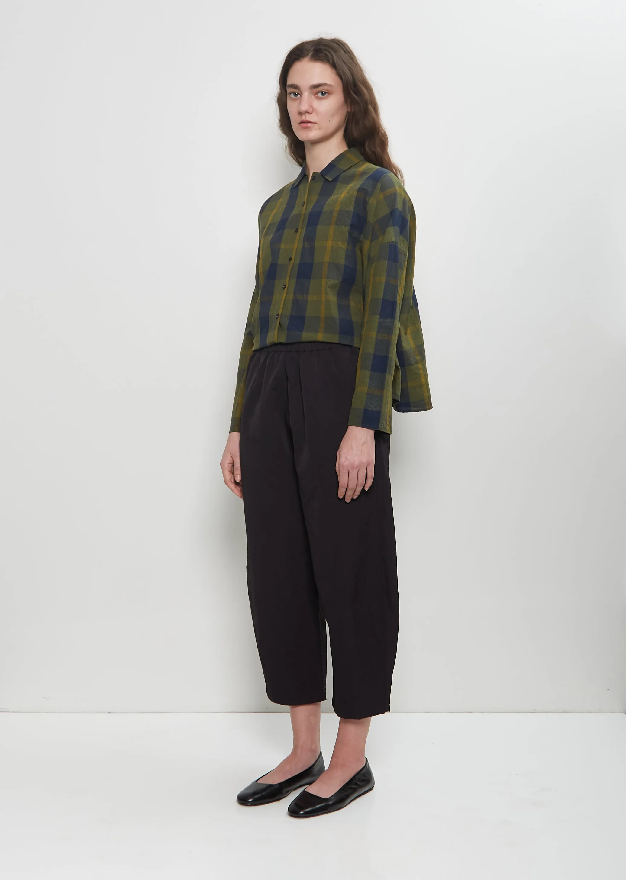 Technical Linen Curved Pull On Pant — Black sold by La Garconne product image thumbnail 4