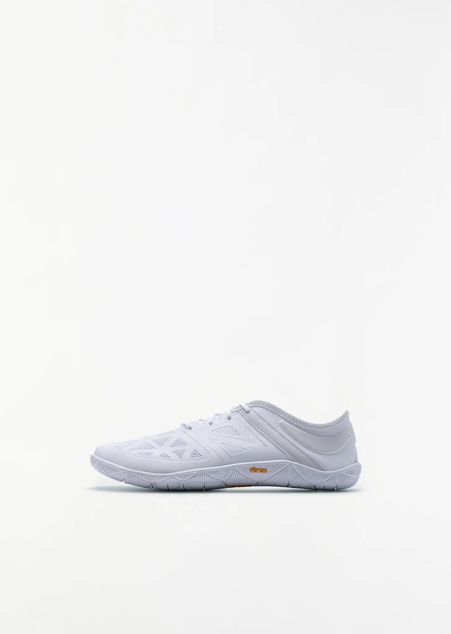 x New Balance Minimus UX200L — White sold by La Garconne