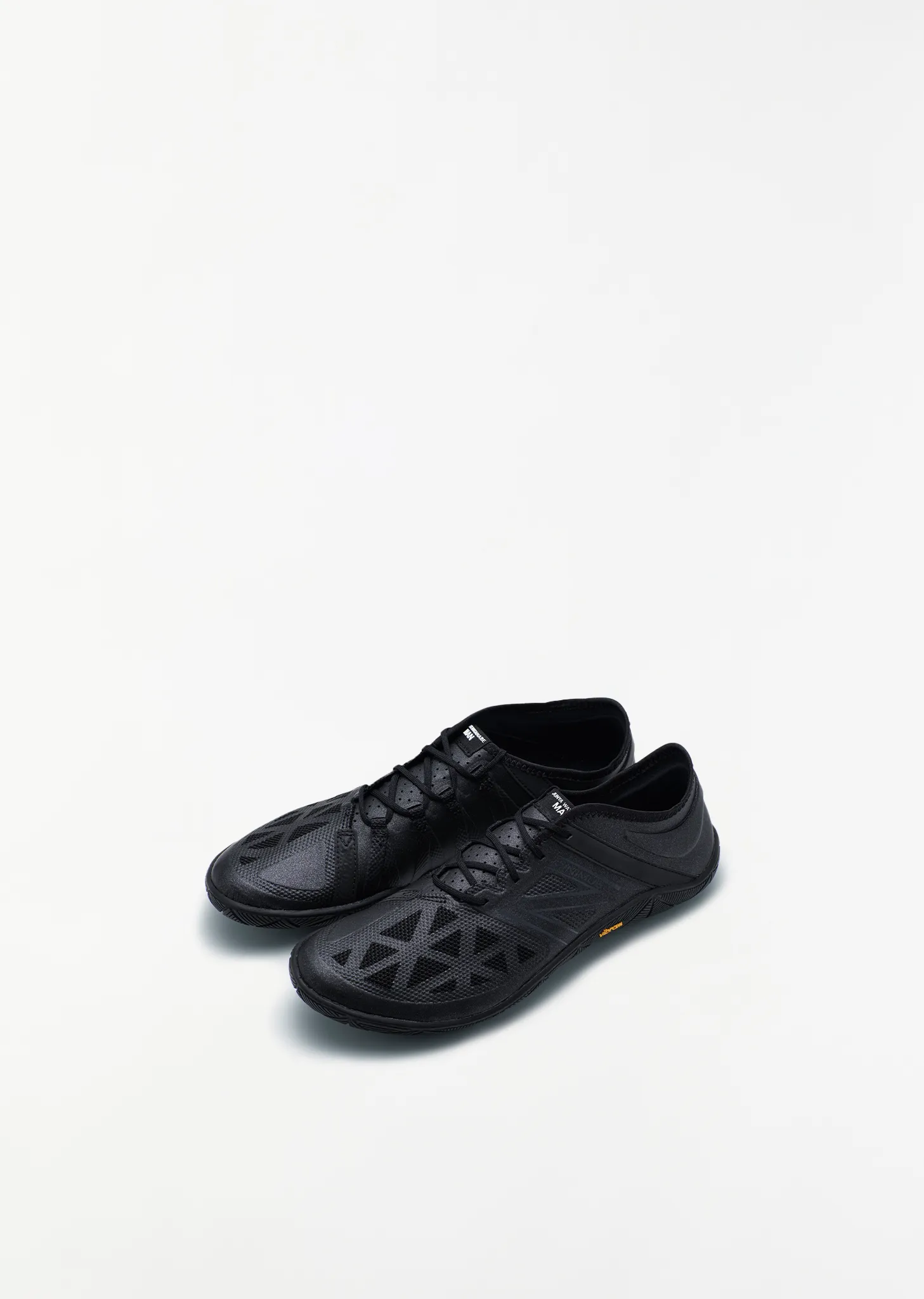 x New Balance Minimus UX200L — Black sold by La Garconne product image thumbnail 2