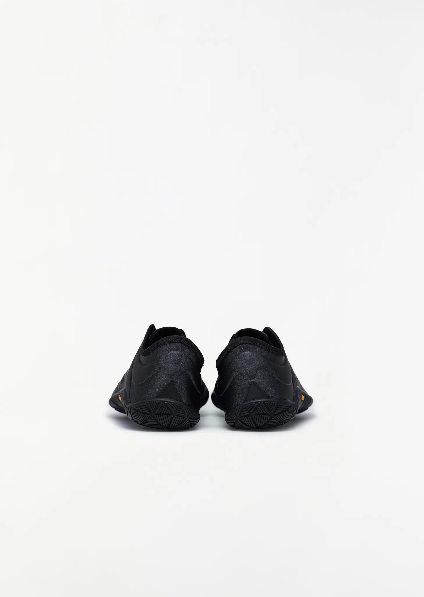 x New Balance Minimus UX200L — Black sold by La Garconne product image thumbnail 3