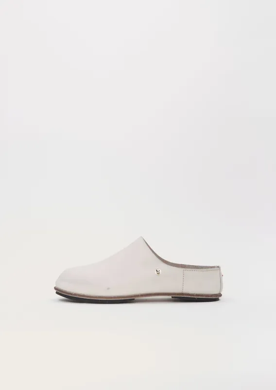Guidi Leather Clogs — Chalk sold by La Garconne