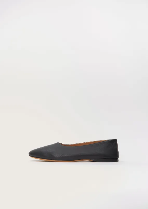 Awar Flat — Black sold by La Garconne