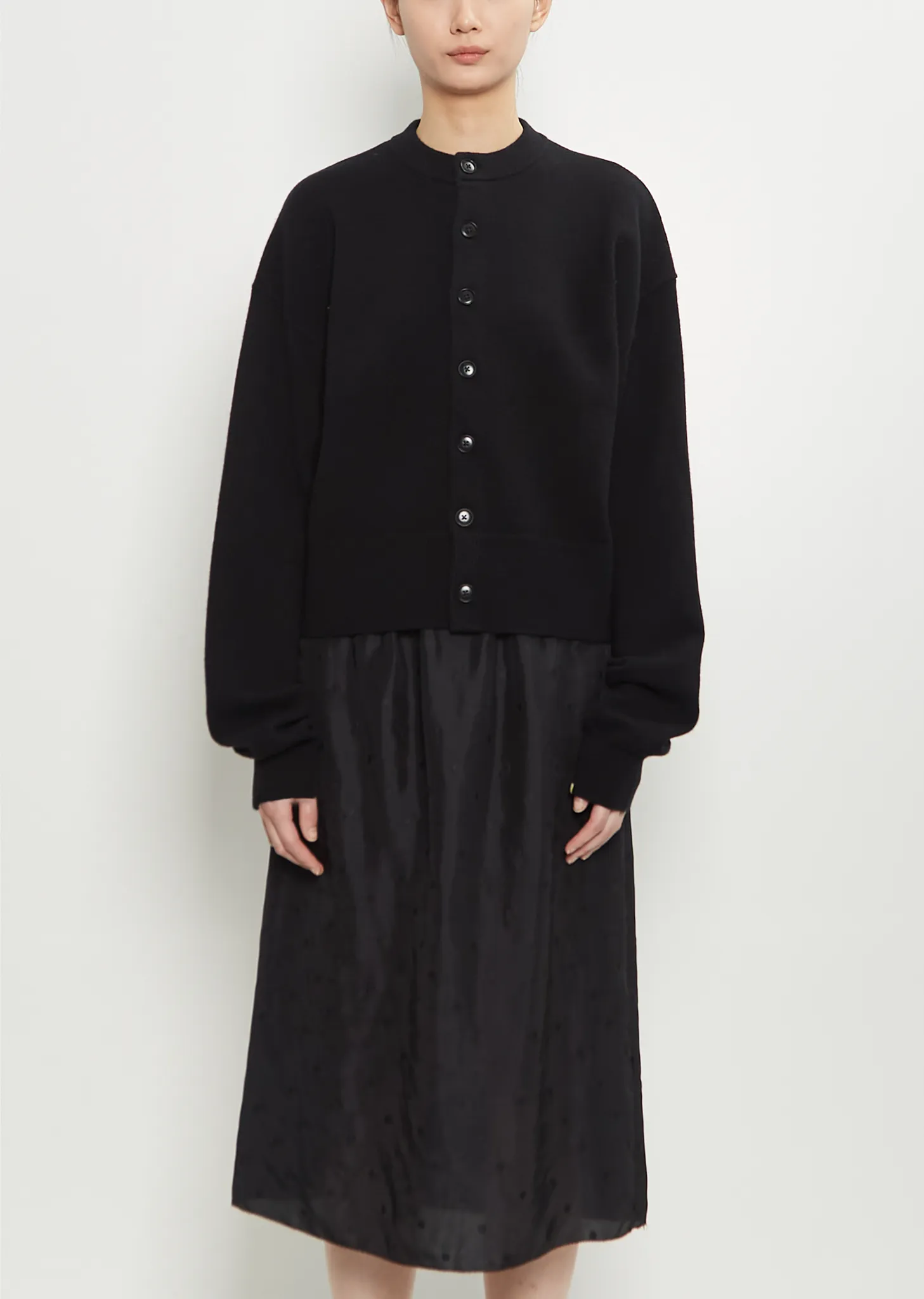 n°170 Chou Stretch Cashmere Cardigan — Raven sold by La Garconne