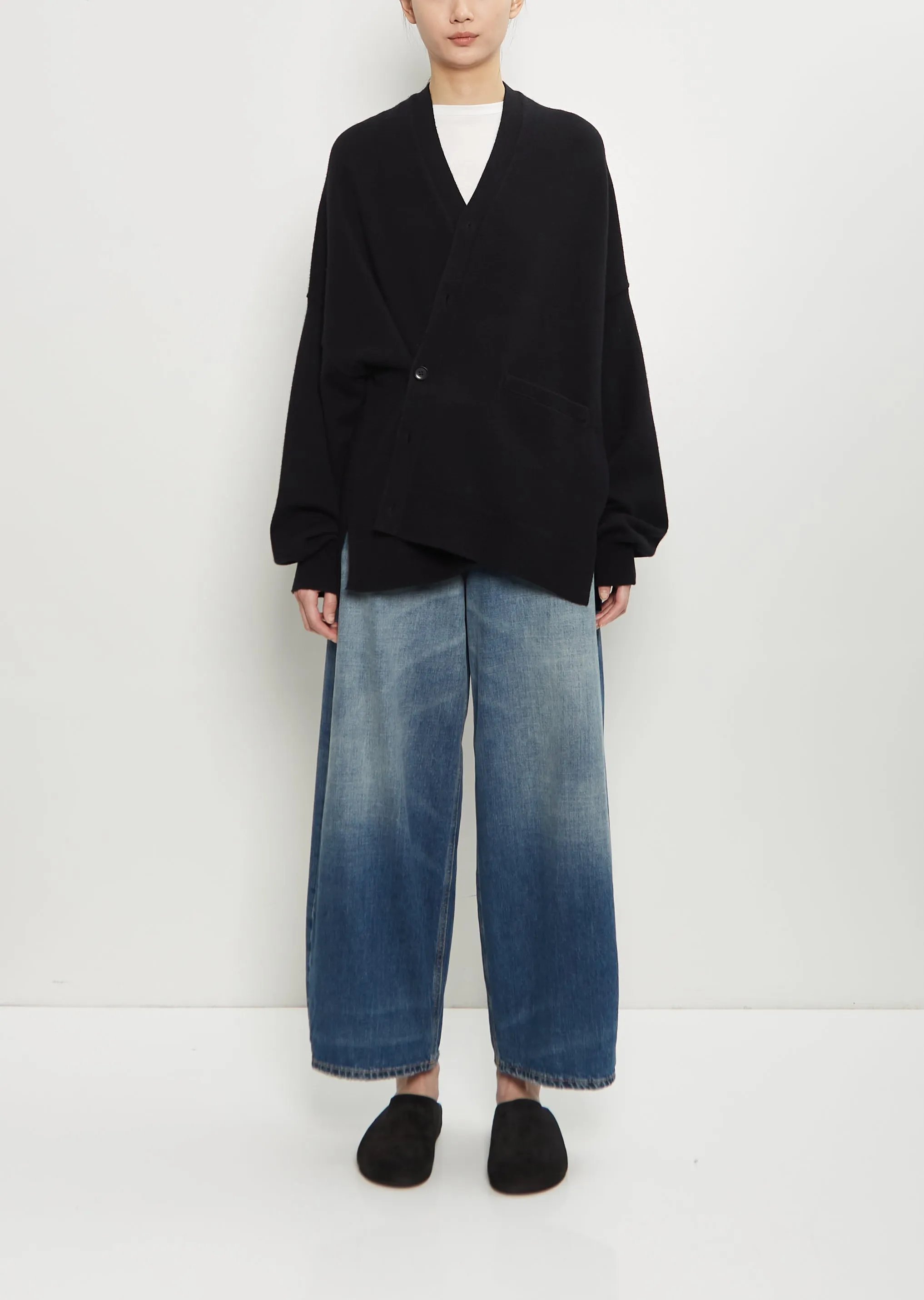 n°24 Tokio Stretch Cashmere Cardigan — Raven sold by La Garconne product image thumbnail 4