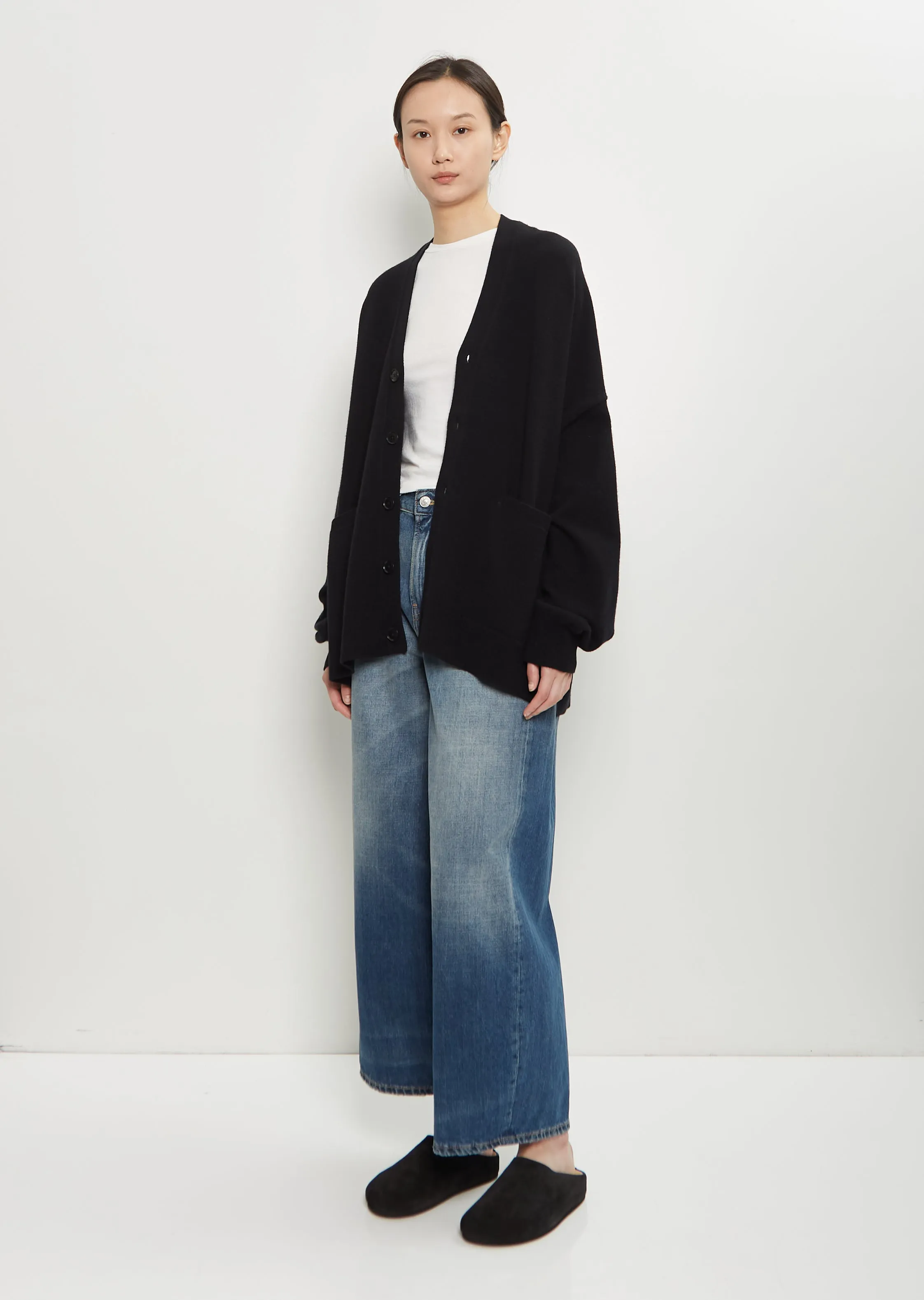 n°24 Tokio Stretch Cashmere Cardigan — Raven sold by La Garconne product image thumbnail 5