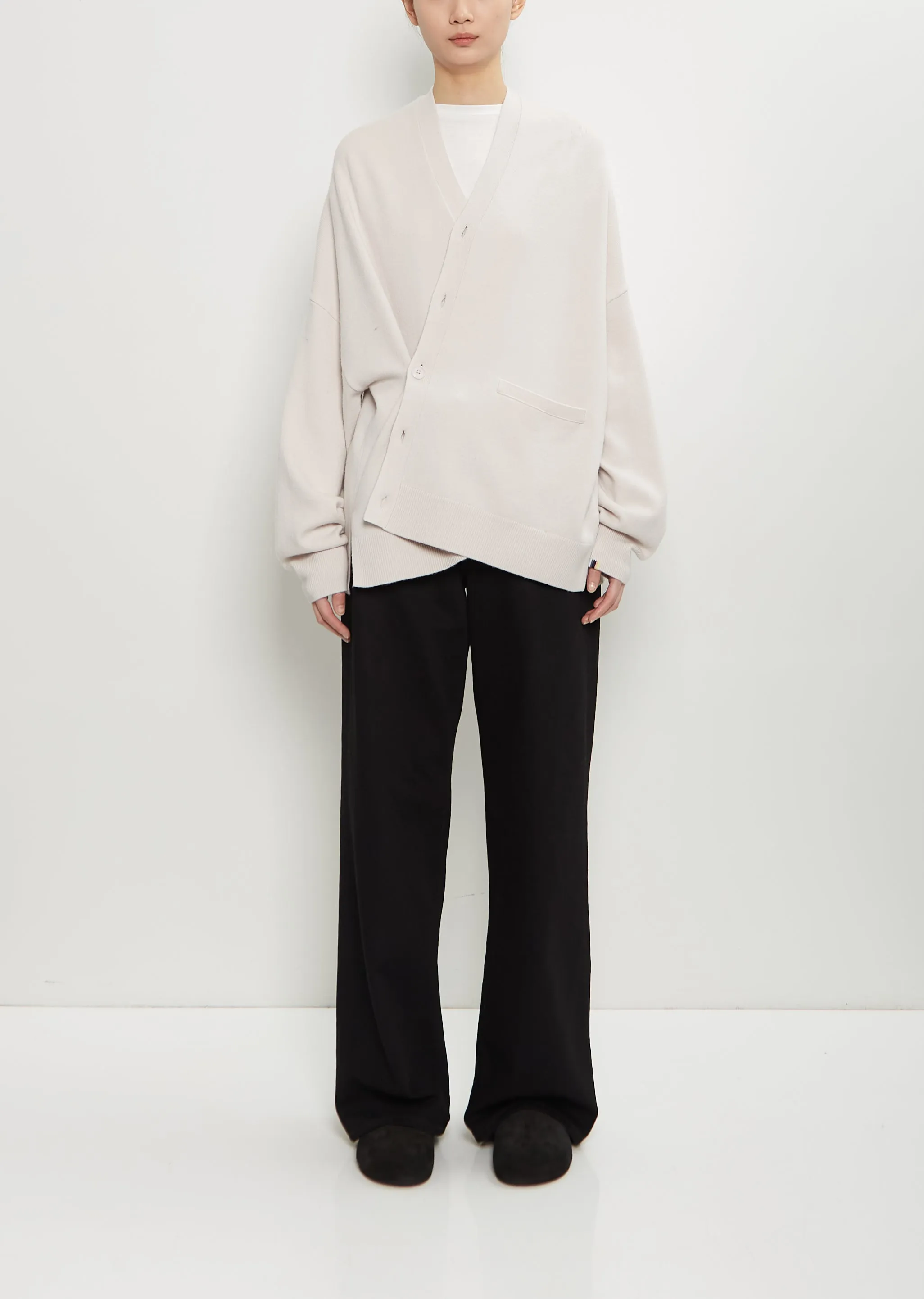 n°24 Tokio Stretch Cashmere Cardigan — Chalk sold by La Garconne product image thumbnail 4