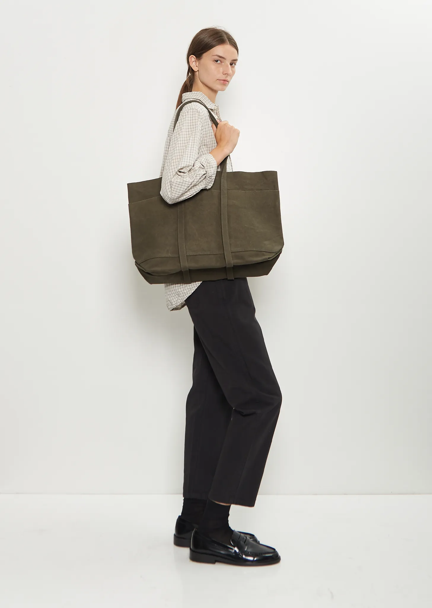 Washed Cotton 6 Pockets Tote, Medium — Olive sold by La Garconne product image thumbnail 2