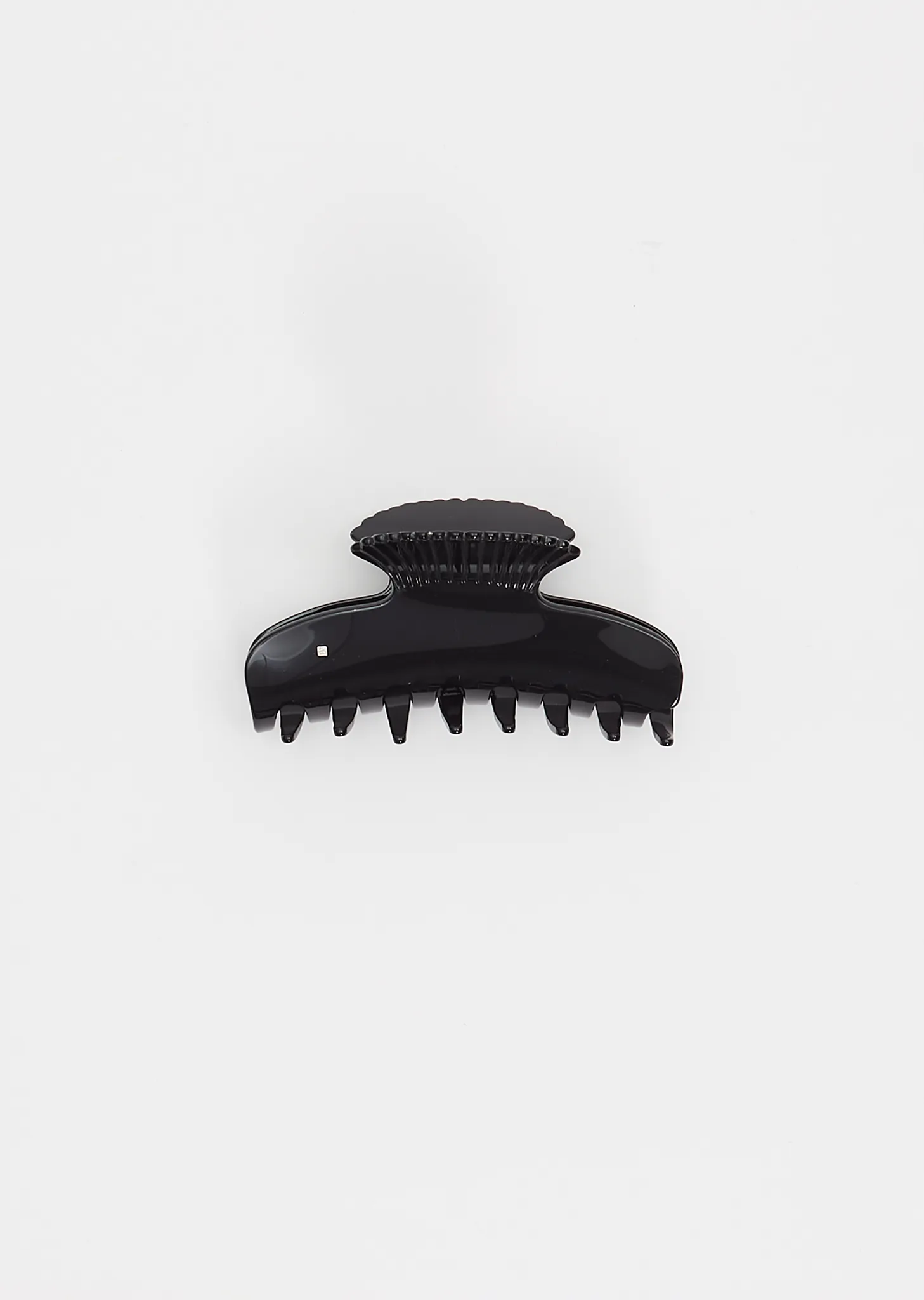 Fan Shell Claw — Noir sold by La Garconne product image thumbnail 3